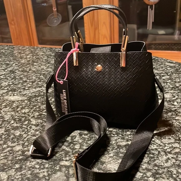 like dreams Bags Nwt Like Dreams Black Satchelcrossbody Bag